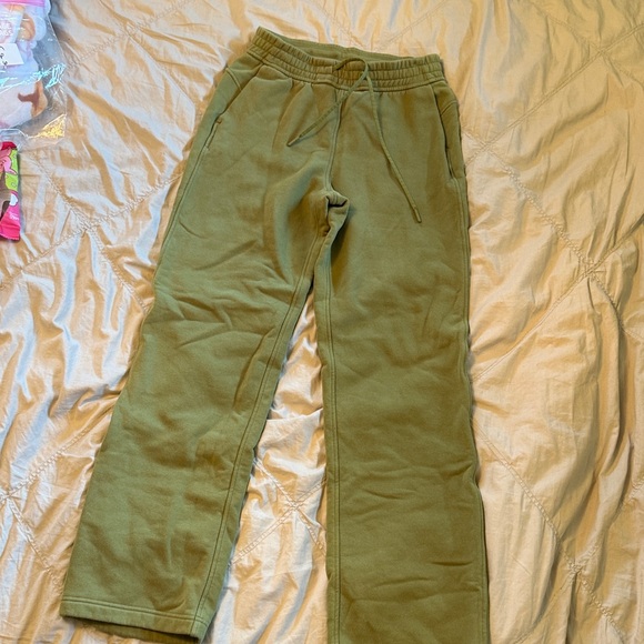 lululemon athletica Olive Wide Leg Pants - Picture 1 of 3